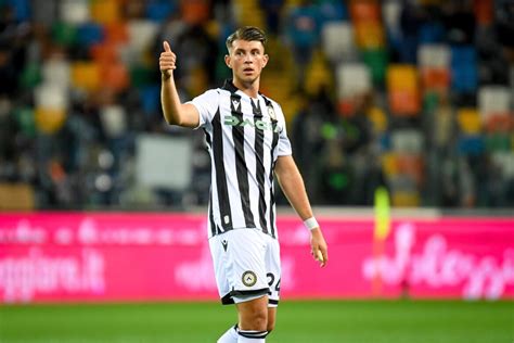 giocatore rumeno del udinese